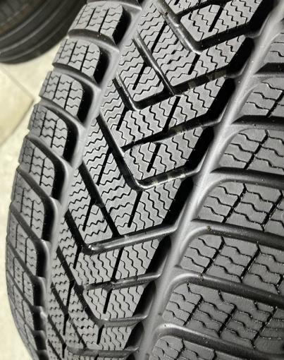 Pirelli Winter Sottozero 3 255/45 R19 104V