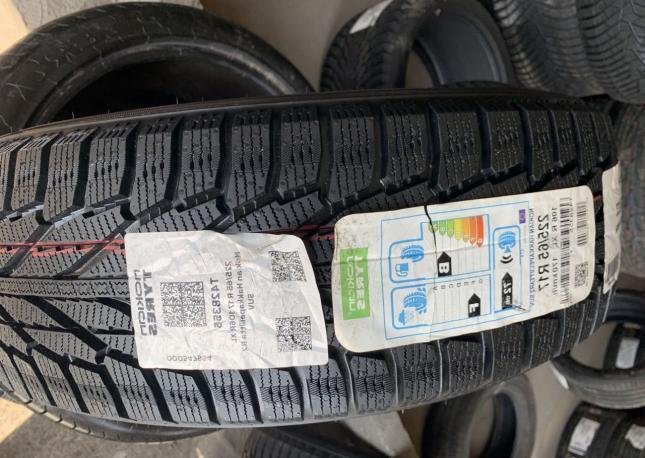 Nokian Tyres Hakkapeliitta R2 SUV 225/65 R17