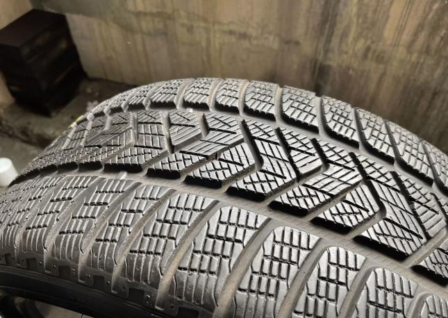 Pirelli Scorpion Winter 255/40 R21 102V