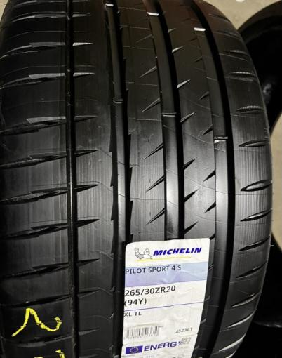 Michelin Pilot Sport 4 S 265/30 R20