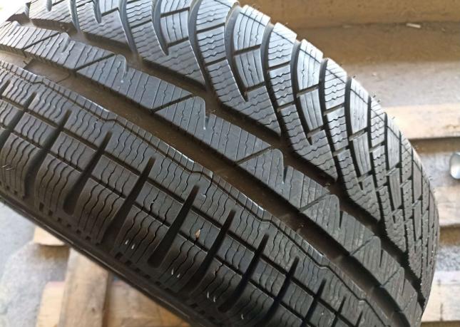 Michelin Pilot Alpin PA4 235/45 R18