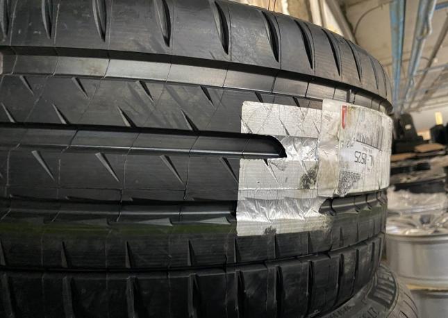 Michelin Pilot Sport 4 S 275/35 R21 105Y