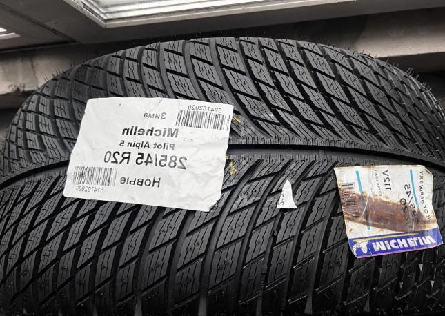 Michelin Pilot Alpin PA5 285/45 R20