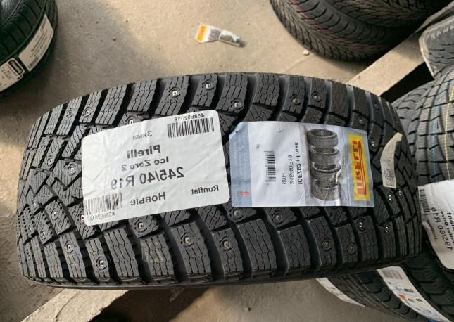 Pirelli Ice Zero 2 245/40 R19