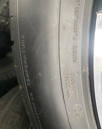 Pirelli P Zero PZ4 L.S. 255/45 R19 и 285/40 R19 104Y