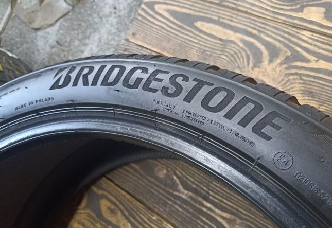 Bridgestone Blizzak LM005 RFT 265/40 R21