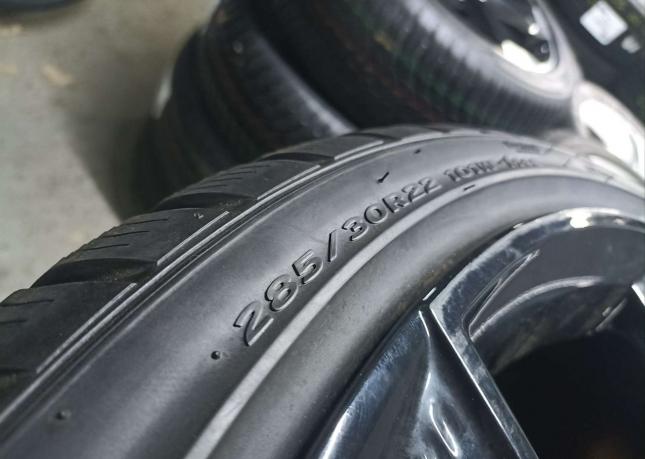 Hankook Winter I&#39;Cept Evo2 W320 285/30 R22