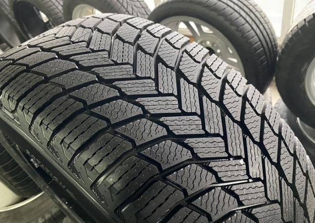 Michelin X-Ice Snow 235/55 R18 104T