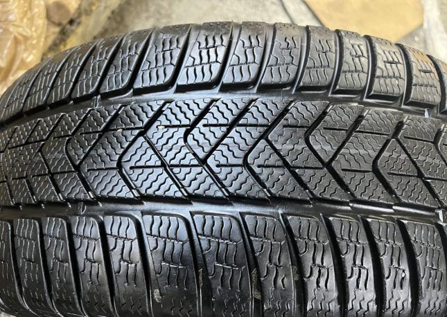 Pirelli Winter Sottozero 3 245/45 R18