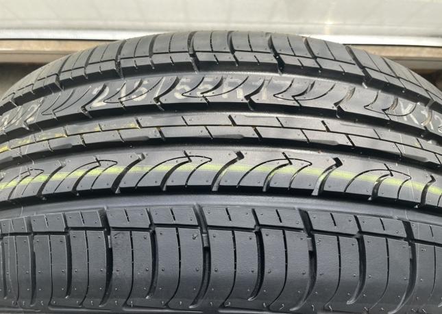 Roadstone Classe Premiere CP672 215/55 R17 94V