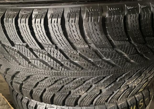 Nokian Tyres Hakkapeliitta R3 245/45 R18