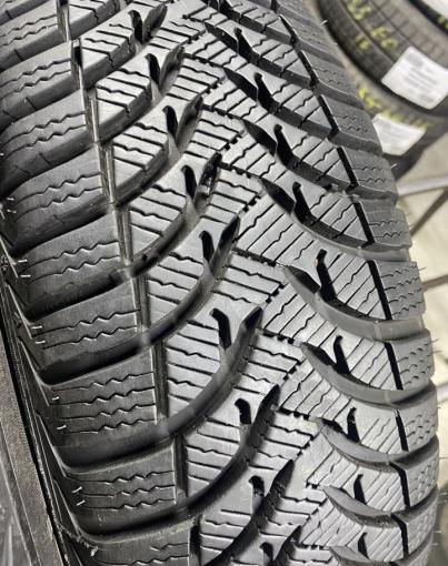 Michelin Alpin A4 185/60 R15