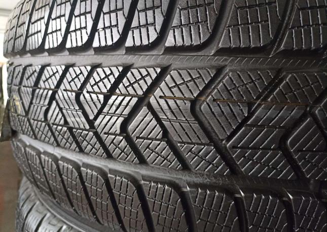 Pirelli Scorpion Winter 255/45 R20 и 285/40 R20