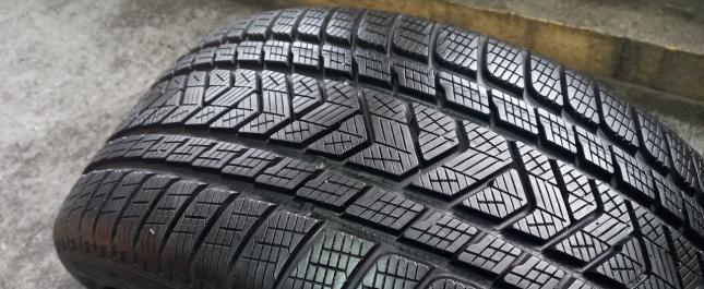 Pirelli Scorpion Winter 275/40 R21 107V