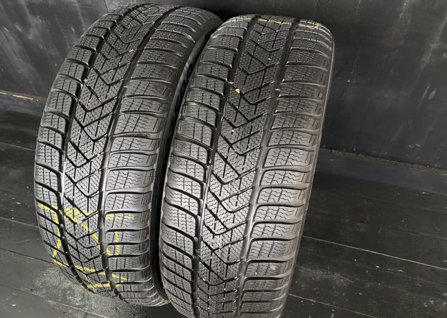 Pirelli Winter Sottozero 3 215/50 R18