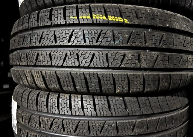 Pirelli Carrier Winter 225/70 R15C