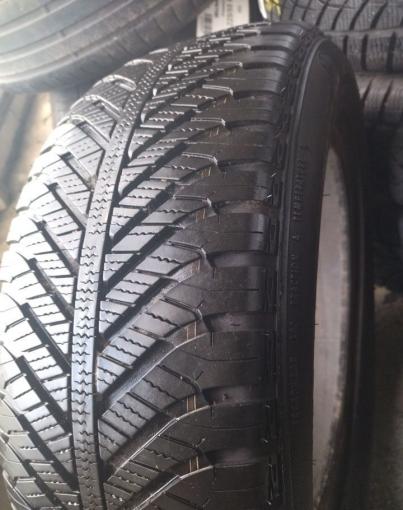 Goodyear Vector 4Seasons 225/55 R17 101V