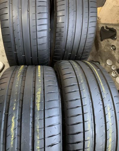 Michelin Pilot Sport 4 255/40 R19