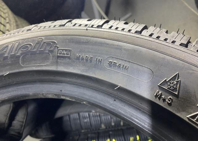 Michelin Pilot Alpin PA5 235/45 R18 98V