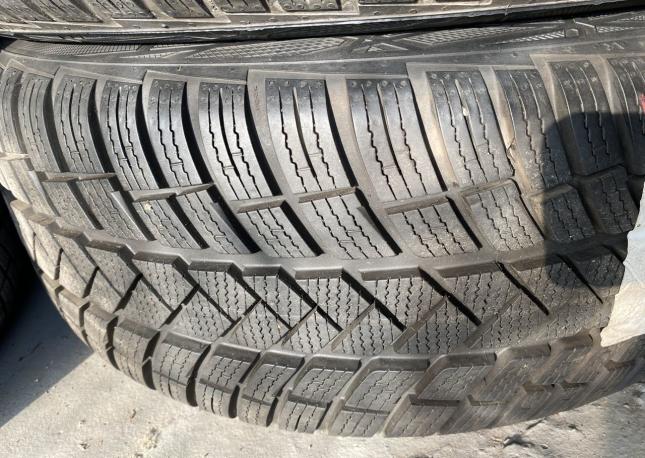 Vredestein Wintrac Pro 235/45 R18