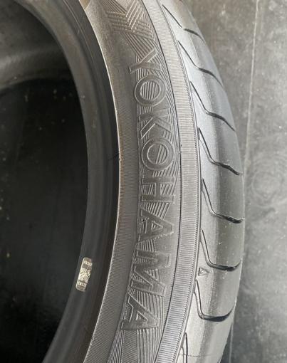 Yokohama Advan Sport V105 255/40 R18