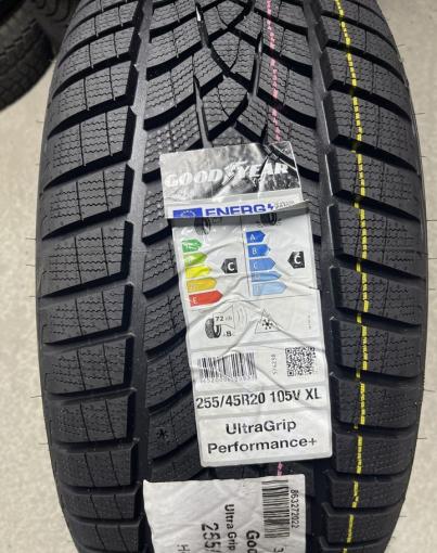 Goodyear UltraGrip Performance+ 255/45 R20 105V