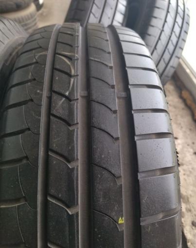 Goodyear EfficientGrip 195/60 R16 89H