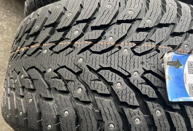 Nokian Tyres Hakkapeliitta 9C 275/45 R21 и 315/40 R21 T