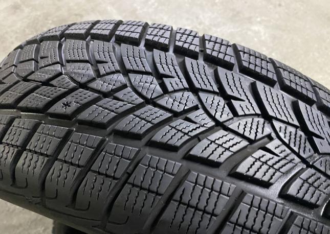 Goodyear UltraGrip Performance Gen-1 215/65 R17 99V