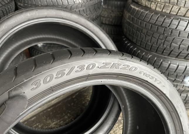 Pirelli P Zero 245/35 R20 и 305/30 R20 Y