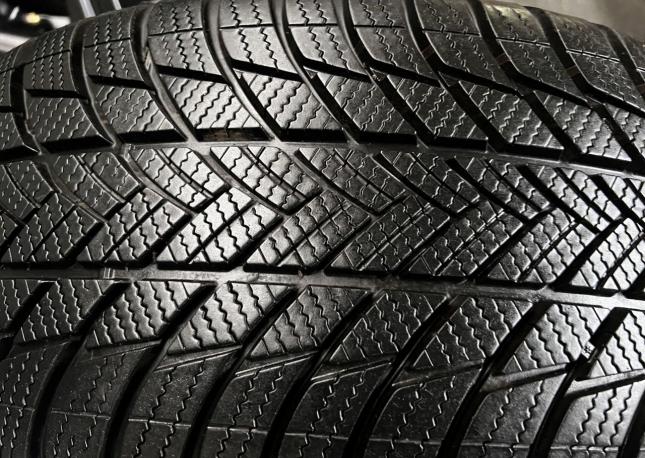 Bridgestone Blizzak LM-500 225/55 R18