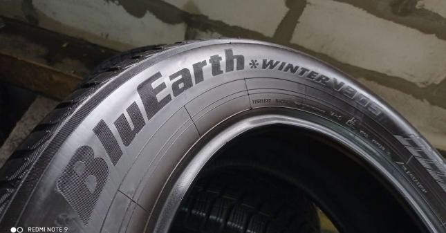 Yokohama BluEarth Winter V905 225/65 R17