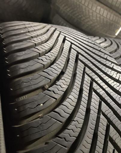 Michelin Alpin 5 215/40 R17