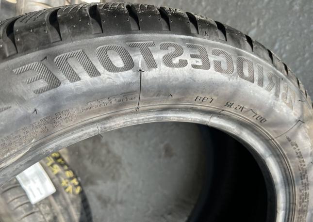 Bridgestone Blizzak LM-001 225/50 R17