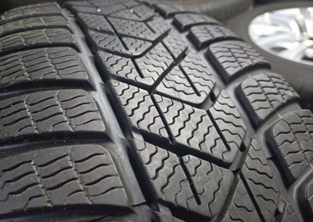 Pirelli Winter Sottozero 225/50 R18