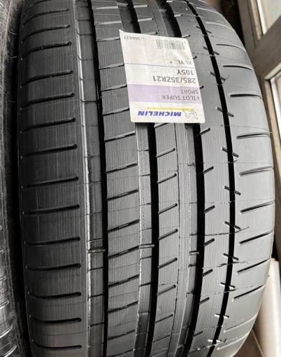 Michelin Pilot Super Sport 285/35 R21