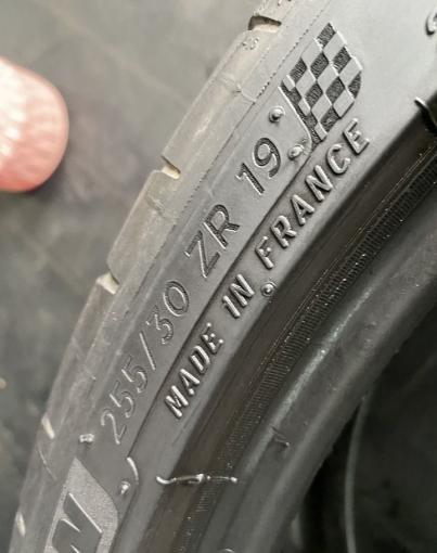 Michelin Pilot Sport 4 S 255/30 R19