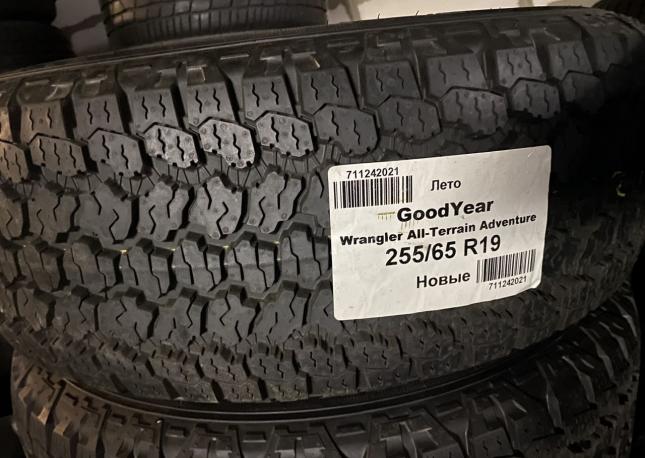 Goodyear Wrangler All-Terrain Adventure With Kevlar 255/65 R19 114H