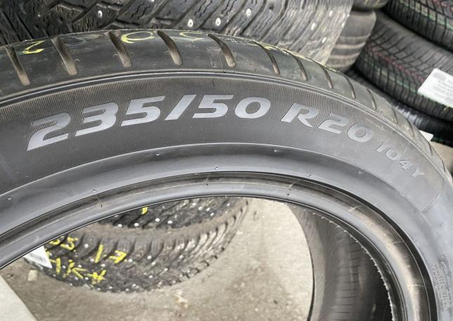 Pirelli P Zero PZ4 235/50 R20 104Y