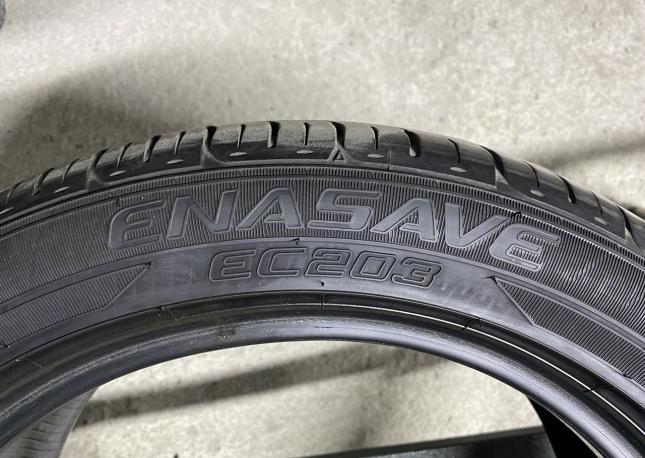 Dunlop Enasave EC203 215/50 R17