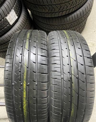 Dunlop Enasave RV504 215/60 R16