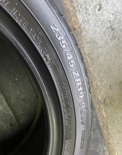 Kumho Crugen HP91 235/45 R19