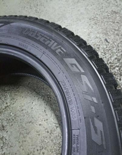 Toyo Observe GSi-5 235/65 R18