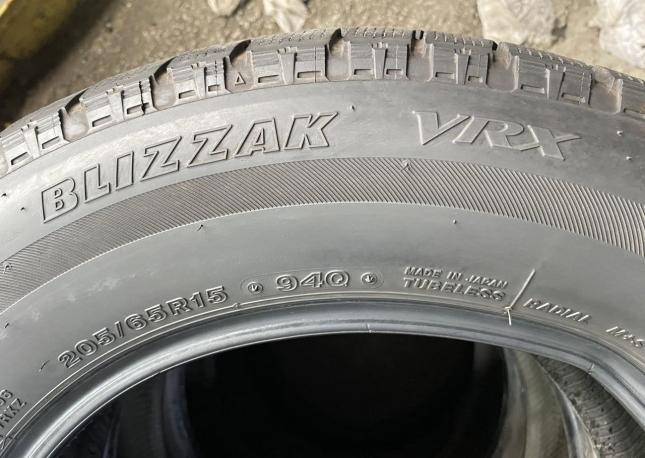 Bridgestone Blizzak VRX 205/65 R15 94Q