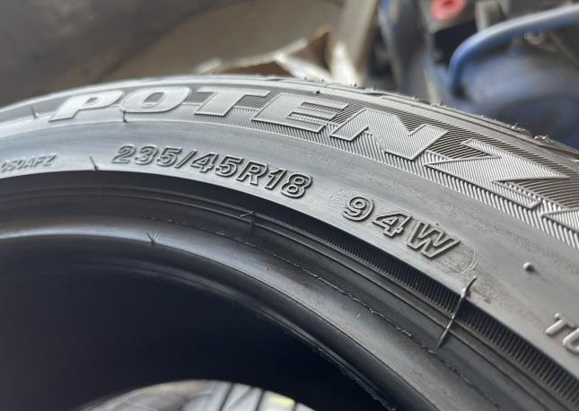 Bridgestone Potenza RE050A 235/45 R18 94W