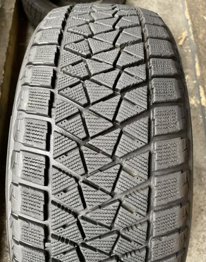 Bridgestone Blizzak DM-V2 235/55 R20 102Q