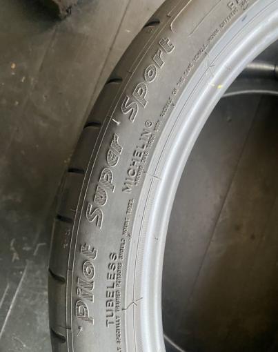 Michelin Pilot Super Sport 295/30 R19