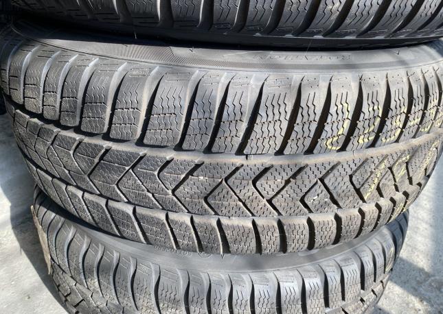 Pirelli Winter Sottozero 3 225/50 R18