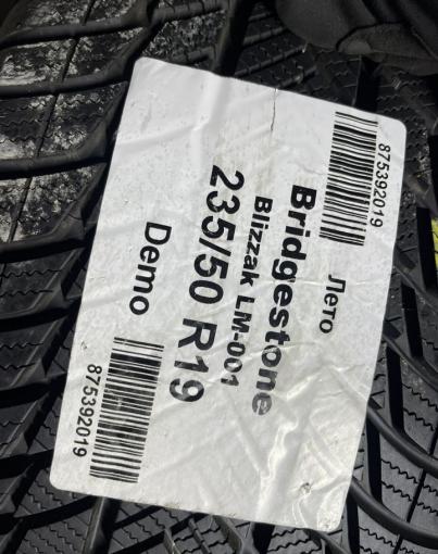 Bridgestone Blizzak LM-001 Evo 235/50 R19 99H