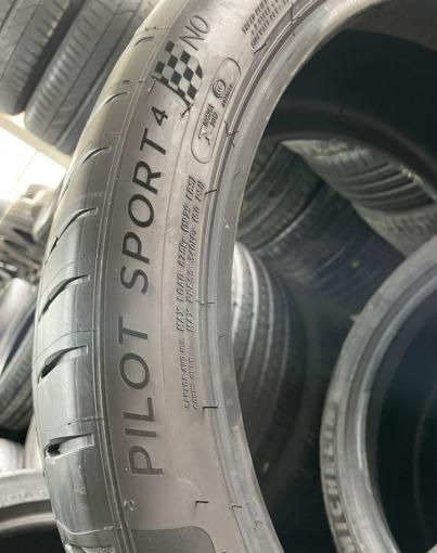 Michelin Pilot Sport 4 275/35 R21 и 315/30 R21 105Y